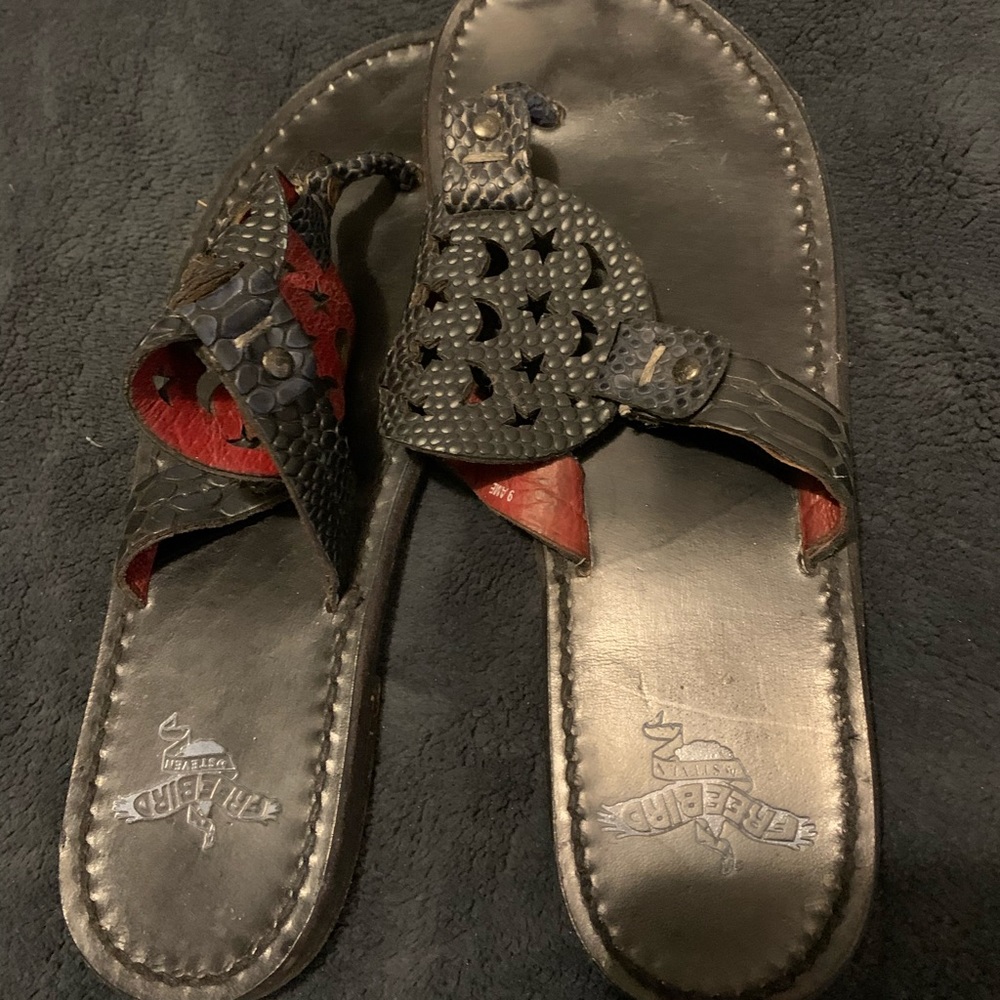 Black Freebird sandals